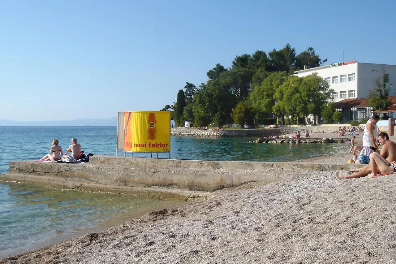 Apartments With A Parking Space Malinska Croatia