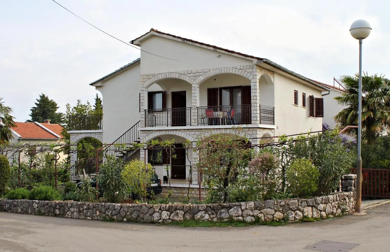 Apartments With A Parking Space Malinska