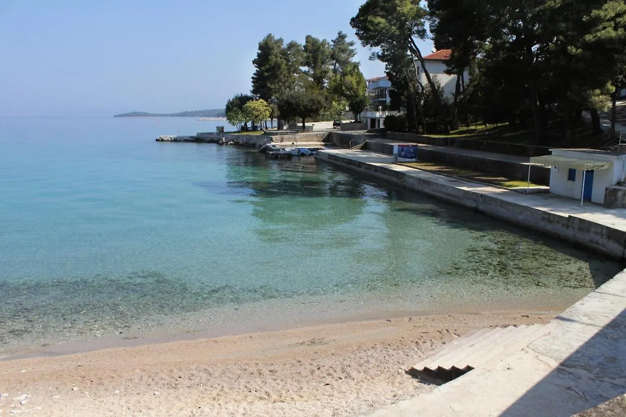 Apartments With A Parking Space Malinska 0*,  Croatia