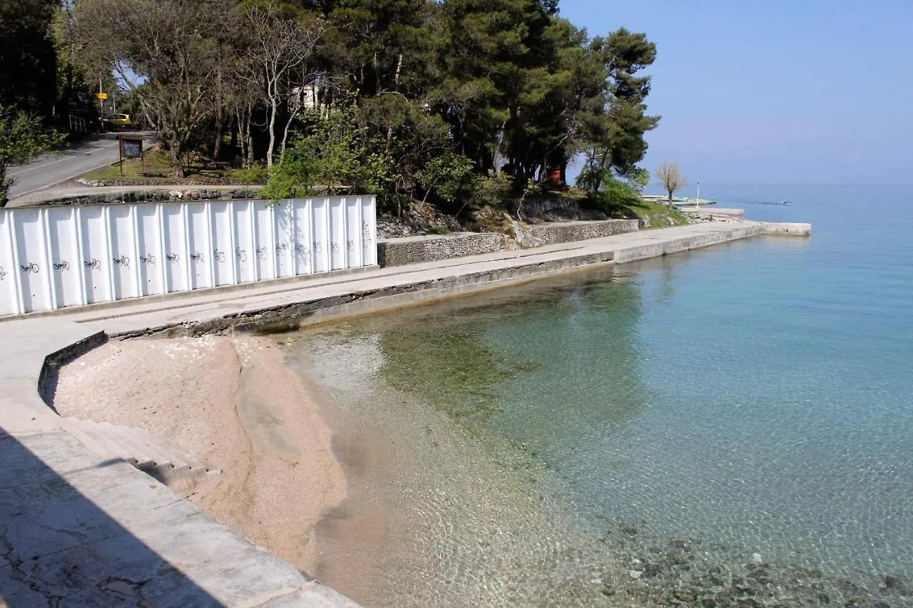 Apartments With A Parking Space Malinska