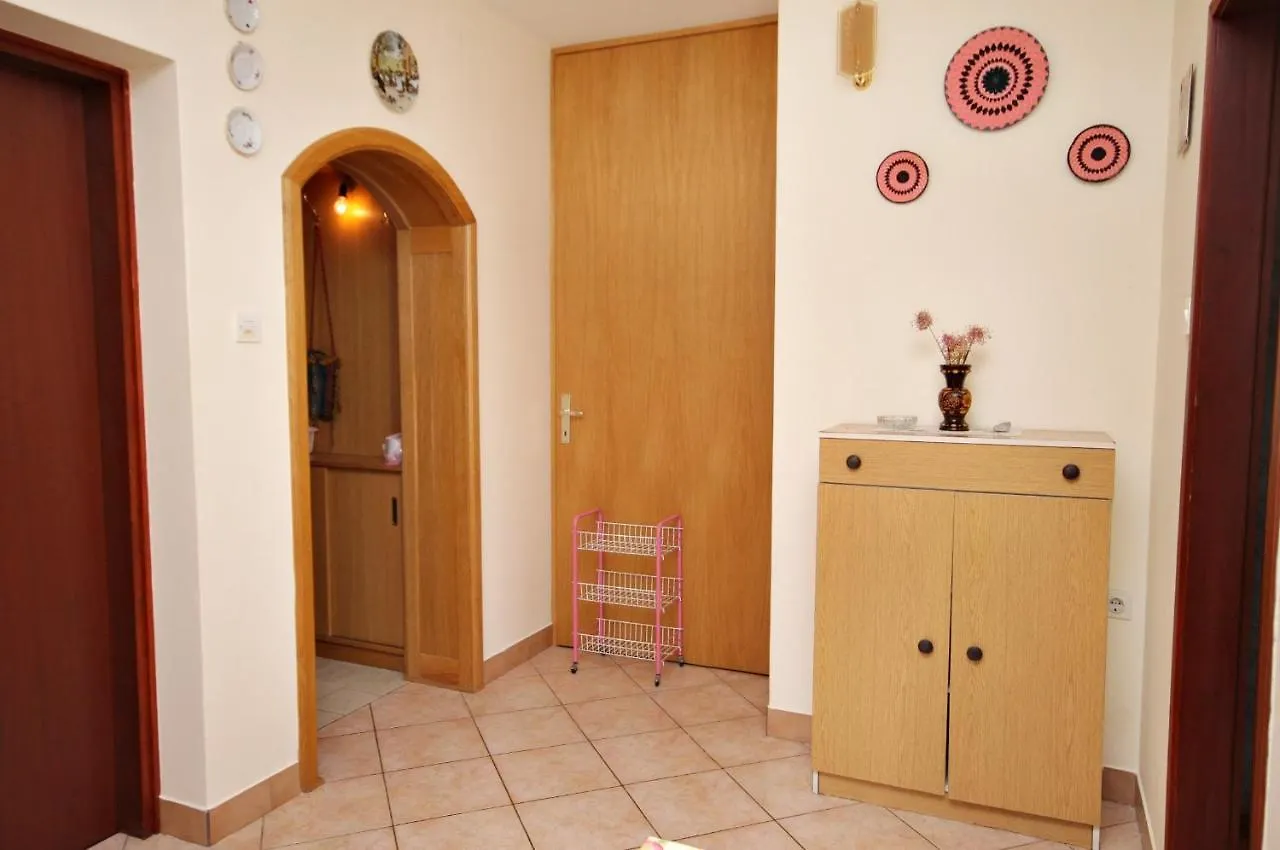 Apartments With A Parking Space Malinska Croatia