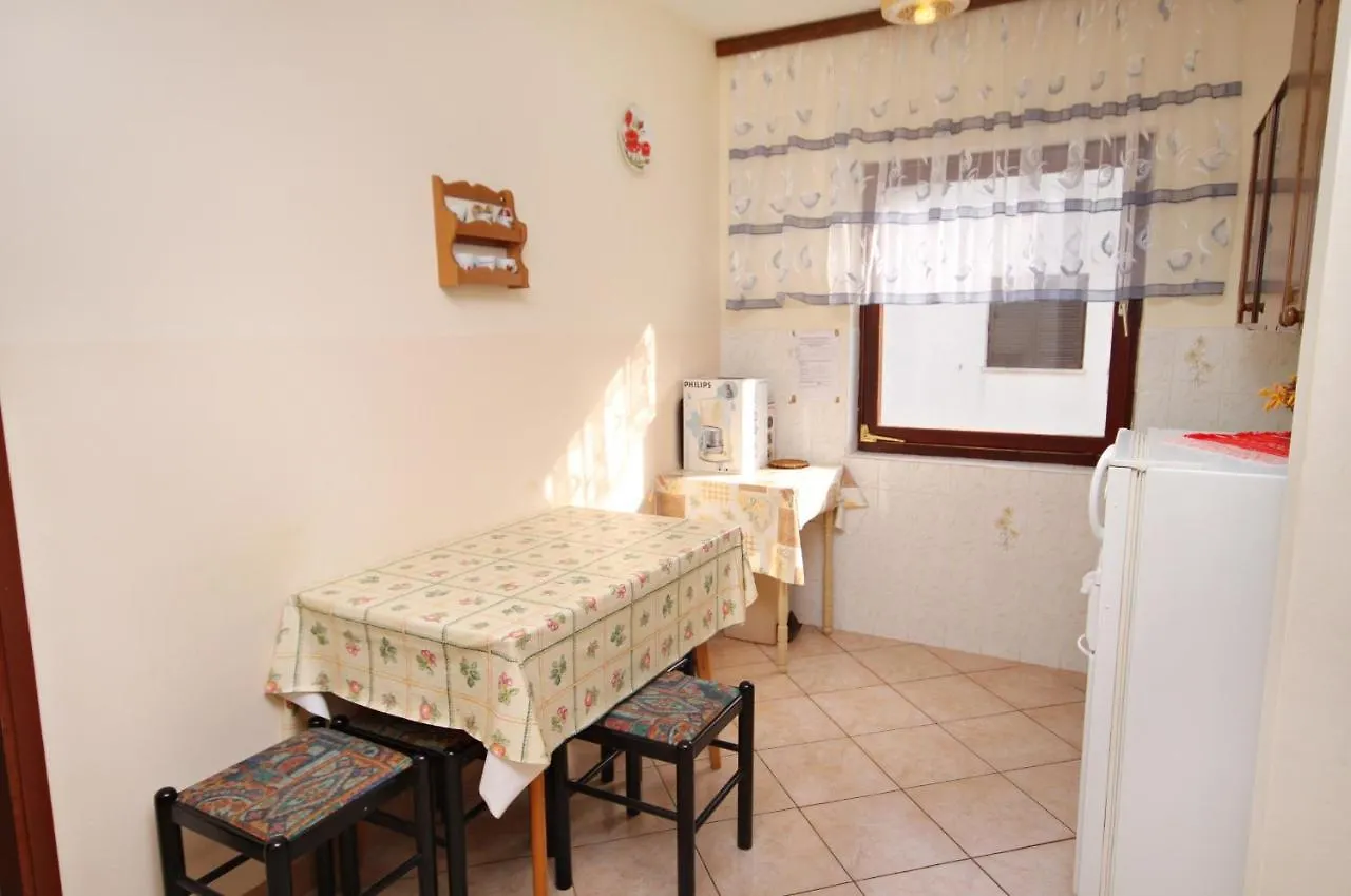 Apartments With A Parking Space Malinska